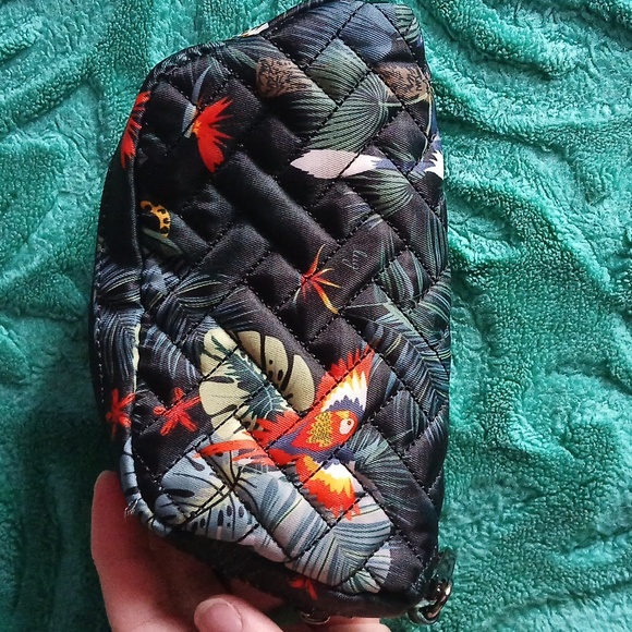 Lug Pouch - Picture 2 of 3